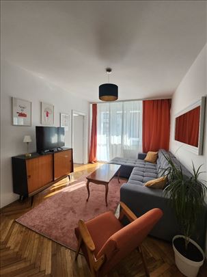 Odličan  stan sa parkingom u ceni