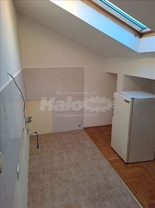 Prodaja stana Cerak 50m2