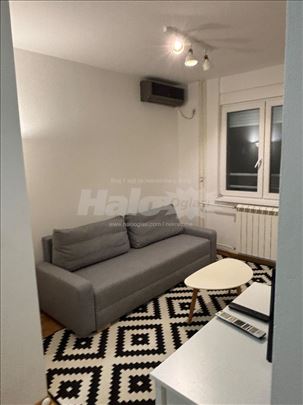 Svetao i lep stan,  1.0 jednosoban, 30 m²