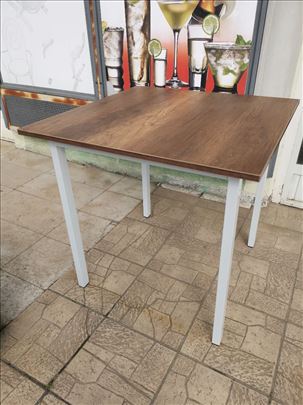 Trpezarijski sto Classic Line