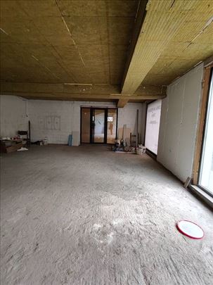 Autokomanda,Milovana Marinkovića,210m2,pp