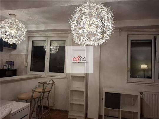 Centar  NameŠtena Garsonjera 330 Eura