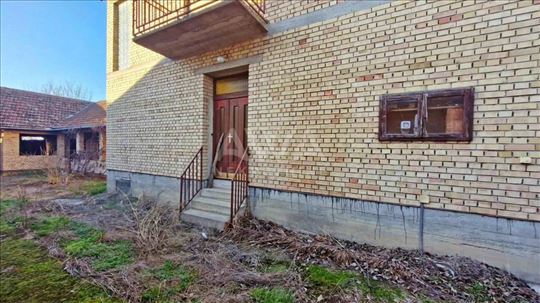 Čonoplja, Spratnica sa lokalom, 139m2