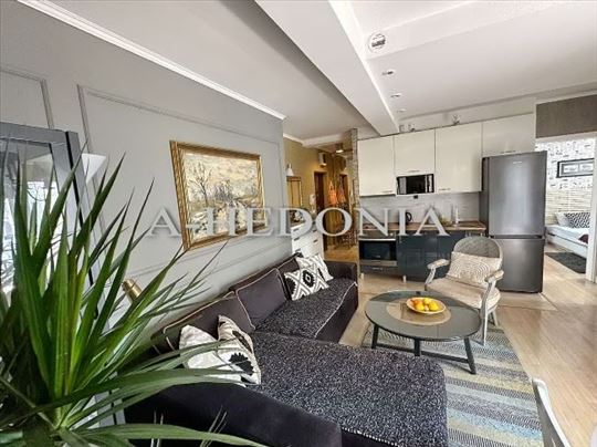 Đeram, izdavanje, noviji, lux 3.0 stan, useljiv