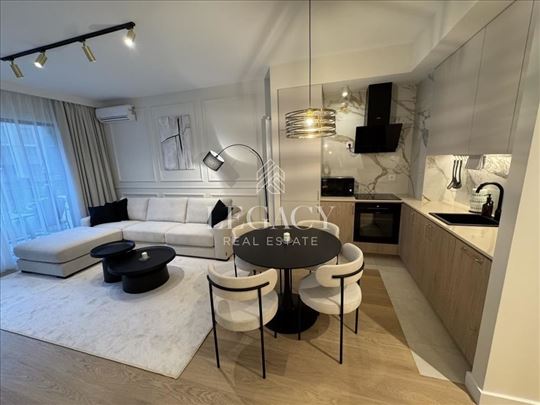 King's Park, moderan nov stan, parking, useljiv ID