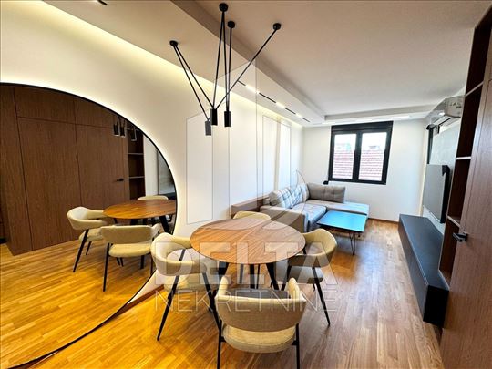 Luksuzan stan u novoj zgradi, sa parkingom 