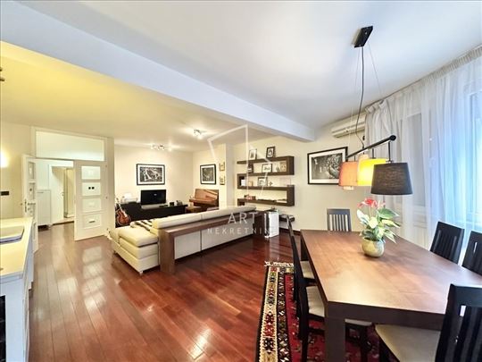 Lux, kompletno renoviran ID#12161