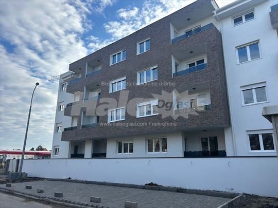 Lux namesten trosoban Nov Bagljas