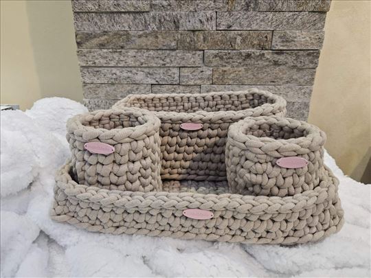 Pleteni set korpica za bebe, ručni rad 