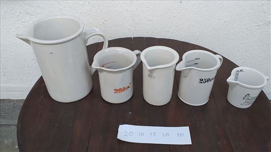 Porcelanski starinski bokali  levak 