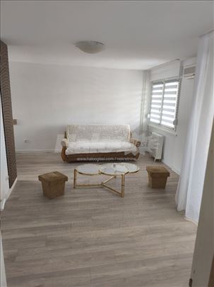 Požeška centar jednoiposoban Polunamešten