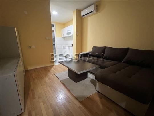 Širi centar - Cvetkova pijaca #65875