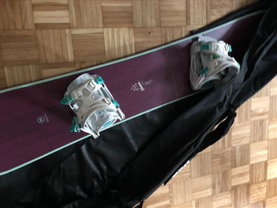 Snowboard 155 + vezovi + cizme 38 velicina + torba