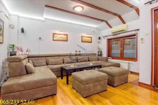 Stari grad, Gundulićev venac - Šantićeva 104m2