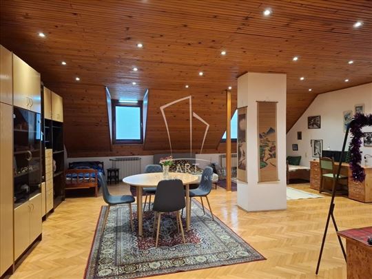 Stari grad, stan u kući, 66m2 ID#13543