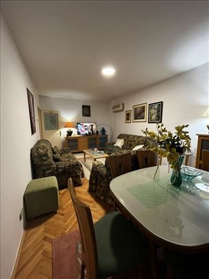 Stari Merkator, Bulevar Maršala Tolbuhina, 70 m2