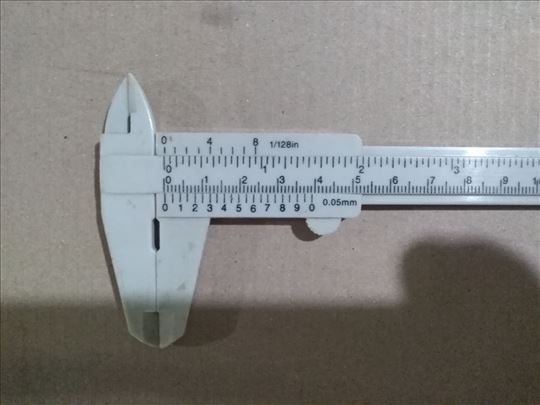 šubler 200 mm - plastični