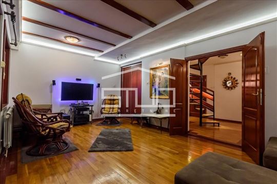 Uknjižen 4.0 duplex, lux + parking, Gundulićevom v