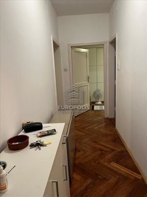 Uknjižen dvosoban stan, renoviran u Paviljonima ID