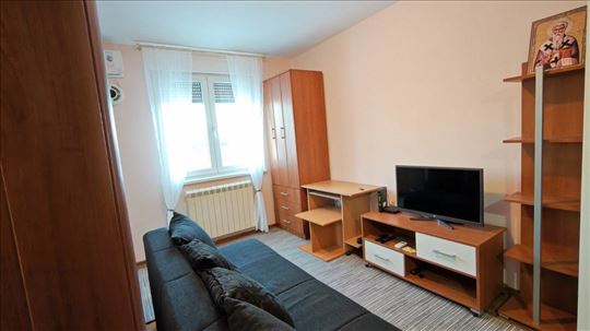 Zemun, opremljen stan