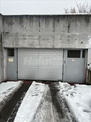 Zidana garaza ispod zgrade u bloku 44