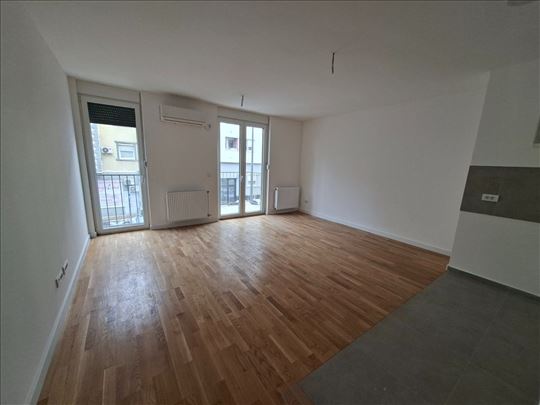 2.5 stan u širem centru grada!