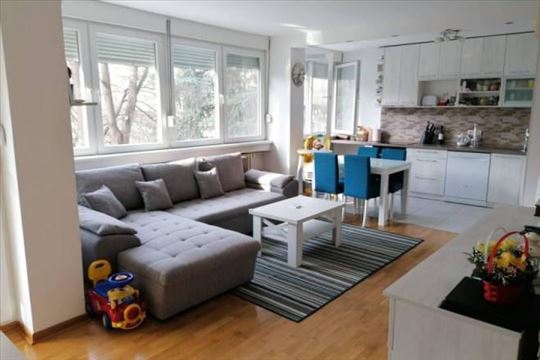 Funkcionalan  2.0 stan kod Novog Merkatora, 60m2