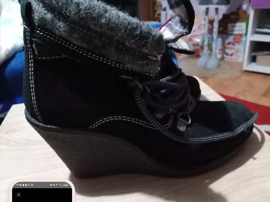 Gležnjače  br.38, Italija