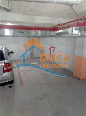 Izdaje se garažno mesto u naselju Vagres city, 12m