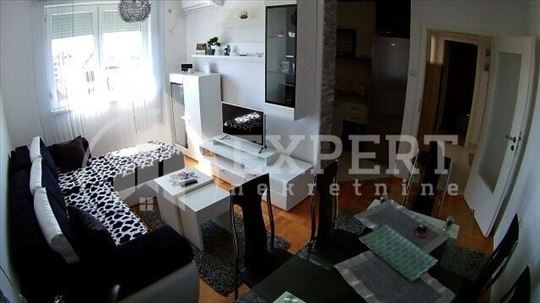 Izdaje se novogradnja na Panteleju, 37m2!