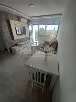 Izdajem nov namešten jednosoban stan u Višnjičkoj