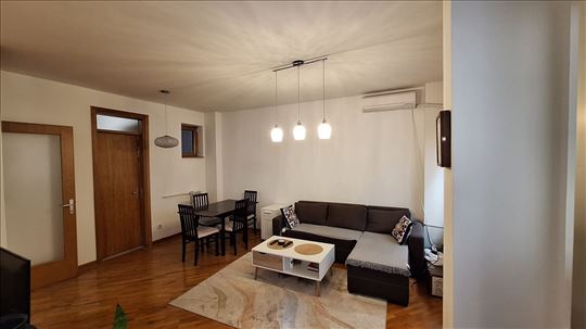 Izdajemo jednoiposoban stan, Vukov Spomenik, 49m²