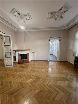 Izdajemo petosoban stan, Kalenic Pijaca, 130m²