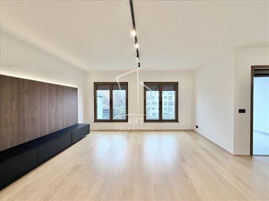 Izuzetan stan, novogradnja, mereno 172m2 ID#13552