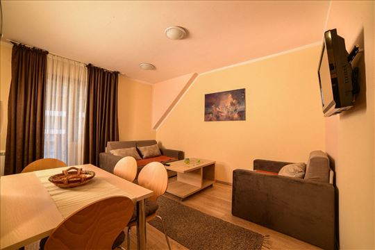 Apartman na Kopaoniku -Sunčani breg-42m2-namešten 