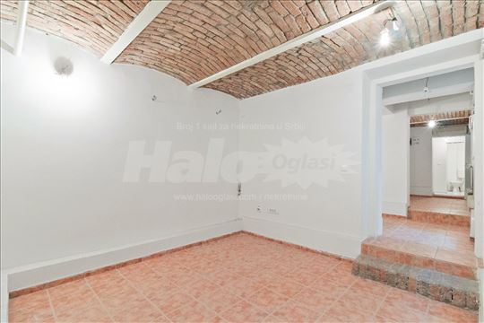 Lokal 38m2 strogi centar idealan za ugostitelje