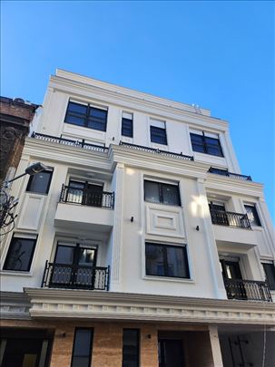 NOV lux stan sa garažom