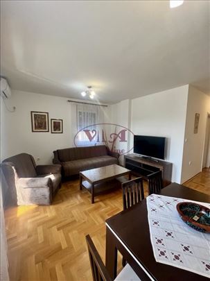 Novi Sad, Detelinara, Odlican dvoiposoban stan sa 