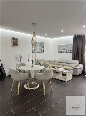 Odličan trosoban stan u Rumi, 85m2 + dva parking m