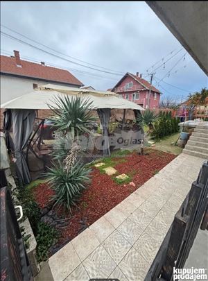 Poslovno stambeni objekat 565m2