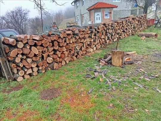 Prodajem drva za ogrev