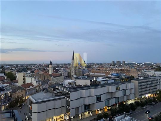 Pupinova palata - 2.0 stan sa pogledom na Novi Sad