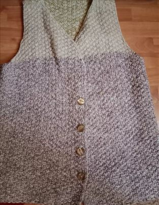 Ručno Ručno pleten ženski prsluk od 100 %vune..NOV