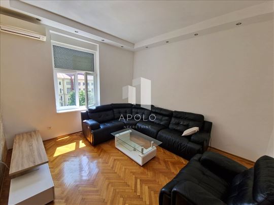 Salonski stan ili poslovni prostor park Manjež