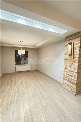 Stan 70m2 + 45m2 tavan - Cara Lazara Kraljevo