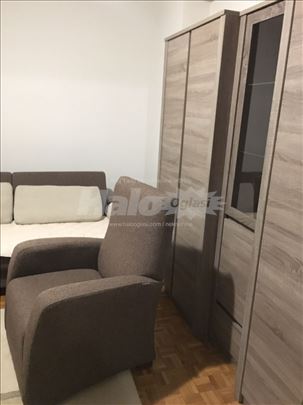 Izdaje se stan u Balkanskoj ulici