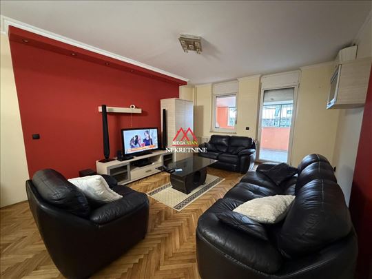 Trosoban stan -91m2- Nova Detelinara, pet friendly