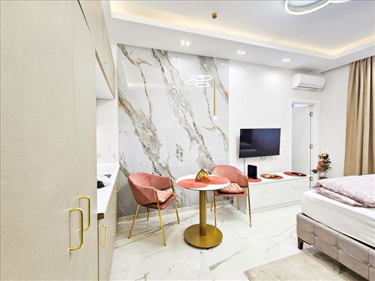 Vračar, Sredačka, 20m2, namešten, uknjižen, LUX