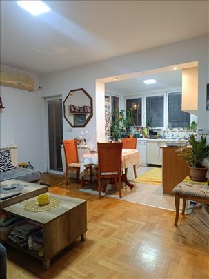 Zemun polje, Pere Kosorića, 2.5, 56 m2