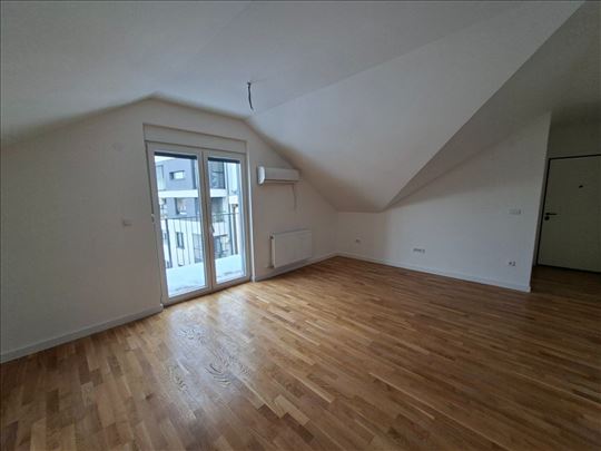 1.5 stan na Podbari!